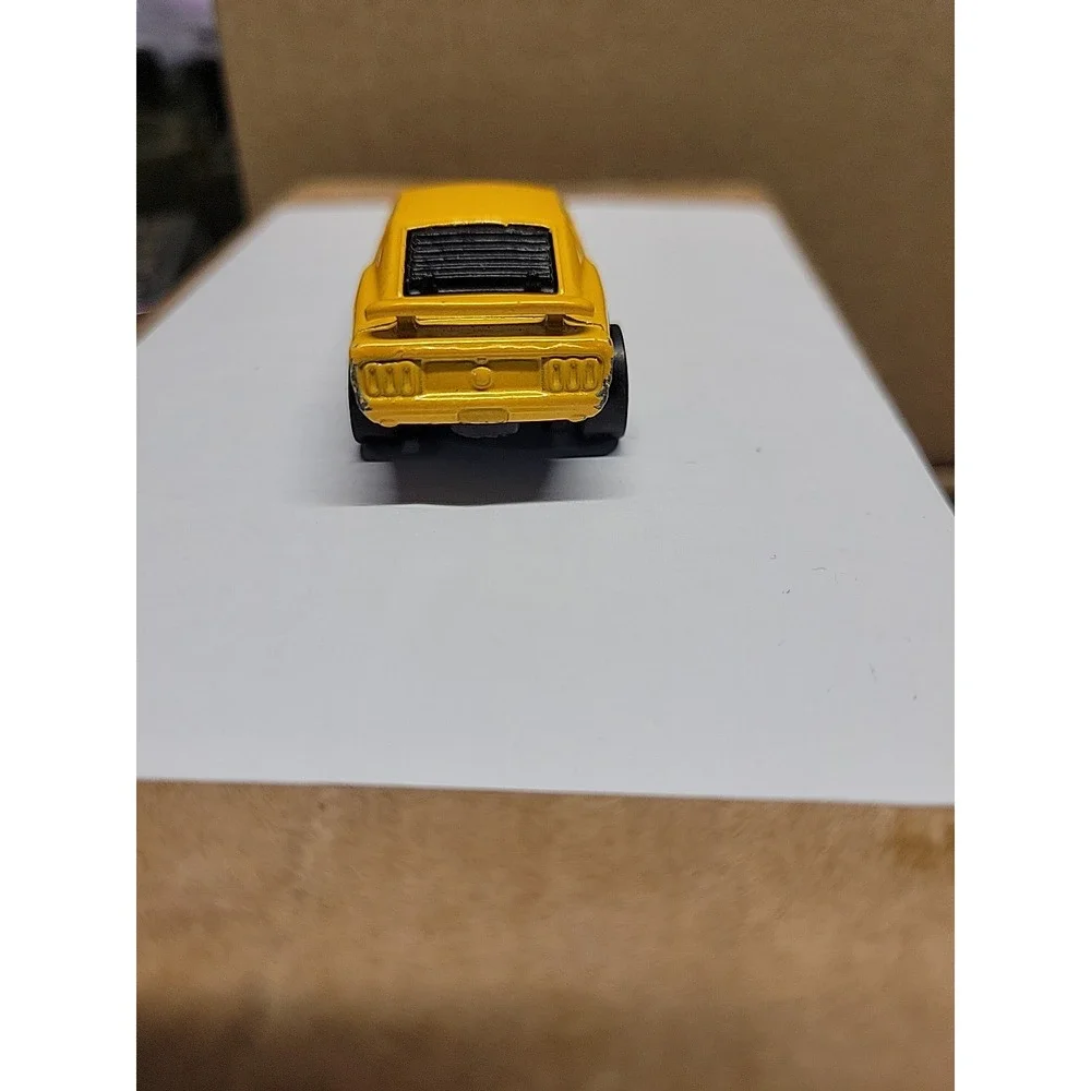 1997 Hot Wheels Yellow Ford‎ Mustang Mach 1 loose